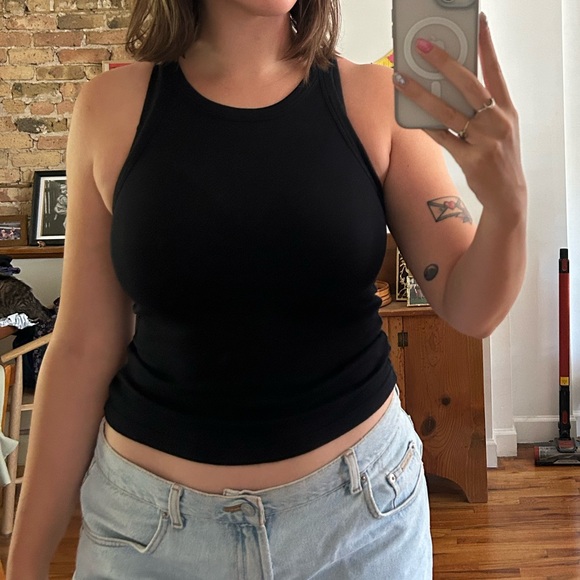 The Ultimate Tank, Monrow size Large - Picture 3 of 6